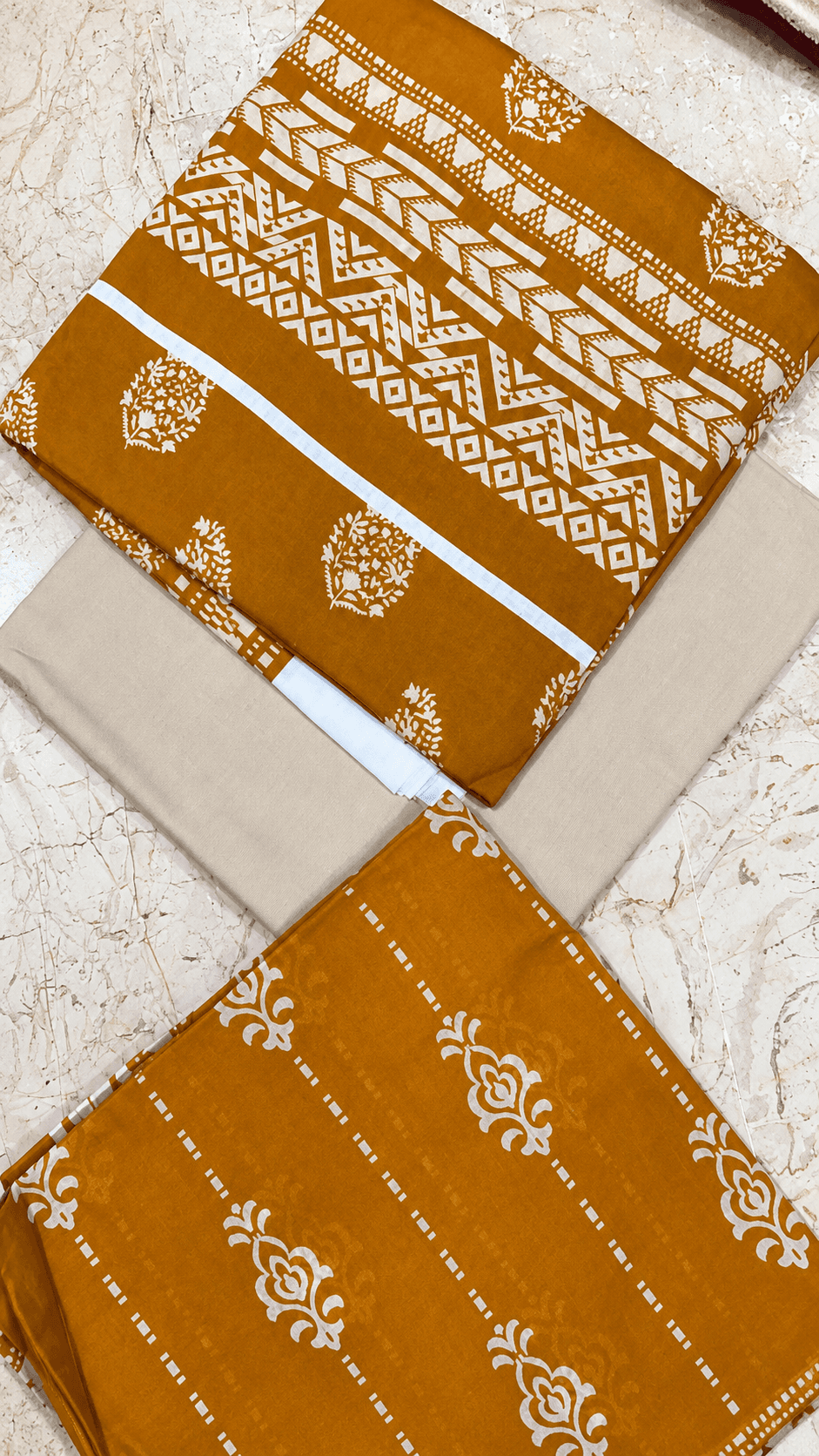 💛 SAFINA SUMMER LAWN UNSTITCHED 3 PIECE SUIT💛